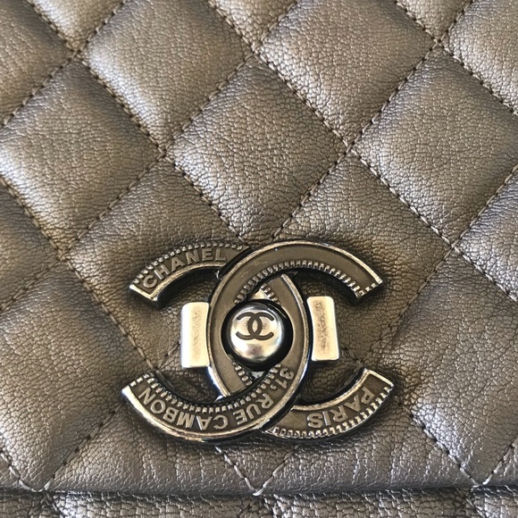 Chanel City Rock Goatskin Metallic flap bag. - Picture 4 of 8